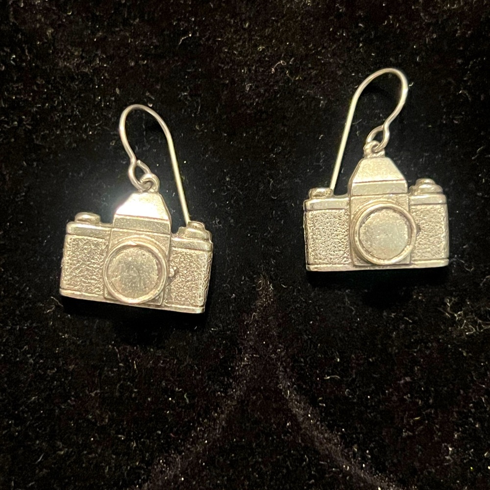 Vintage Jim Clift Pewter Signed Pierced 📷⭐️ Camera ⭐️📷 Earrings